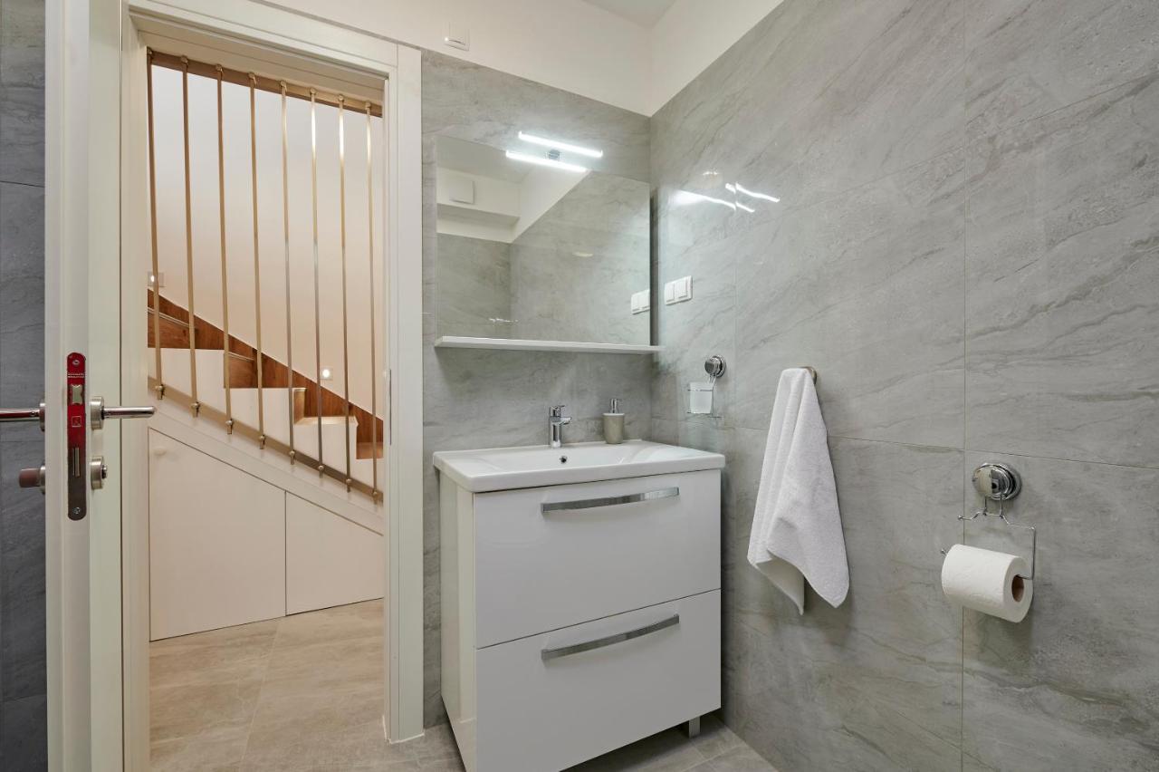 Apartment Gaby 3 Trogir Bagian luar foto